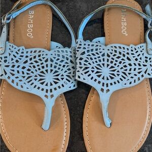Bamboo Women's Sky Blue Cut Toe-Post Sandals women’s size 7